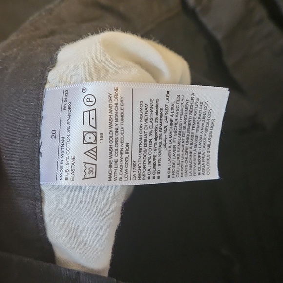 Size 20 black shorts - Picture 2 of 4